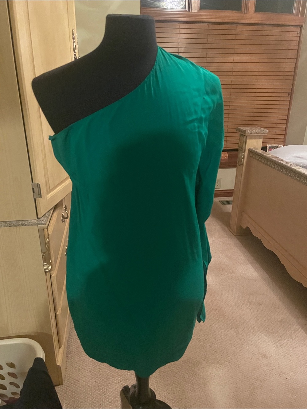 BB Dakota green One-Shoulder dress